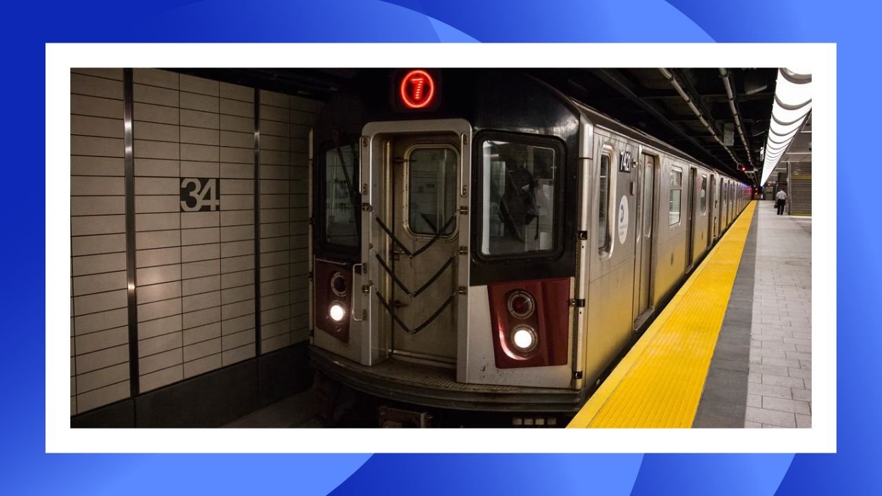 Robbery Victim Stabs 2 Thieves Inside a Subway in NYC; 1 Killed